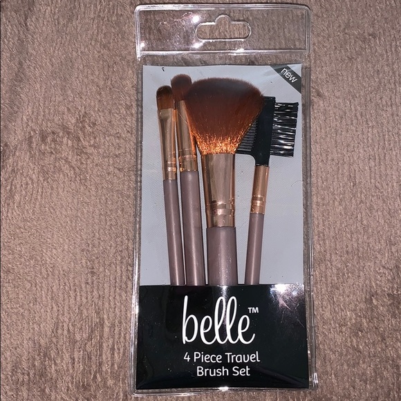 Belle travel makeup brush set & Relieve bath bomb - Picture 2 of 5